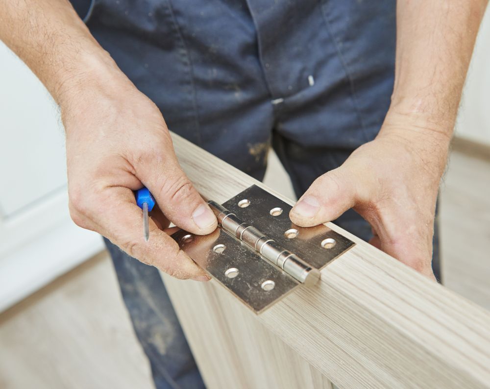 Handwerkerleistungen an Fenstern und Türen